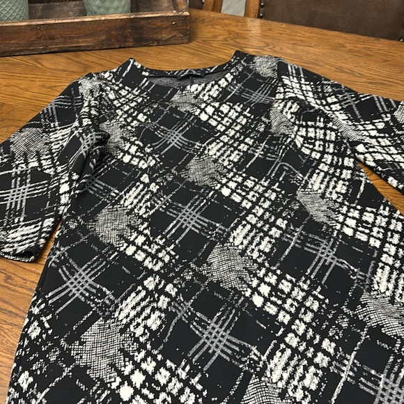 RODAN Dress - Picture 4 of 6